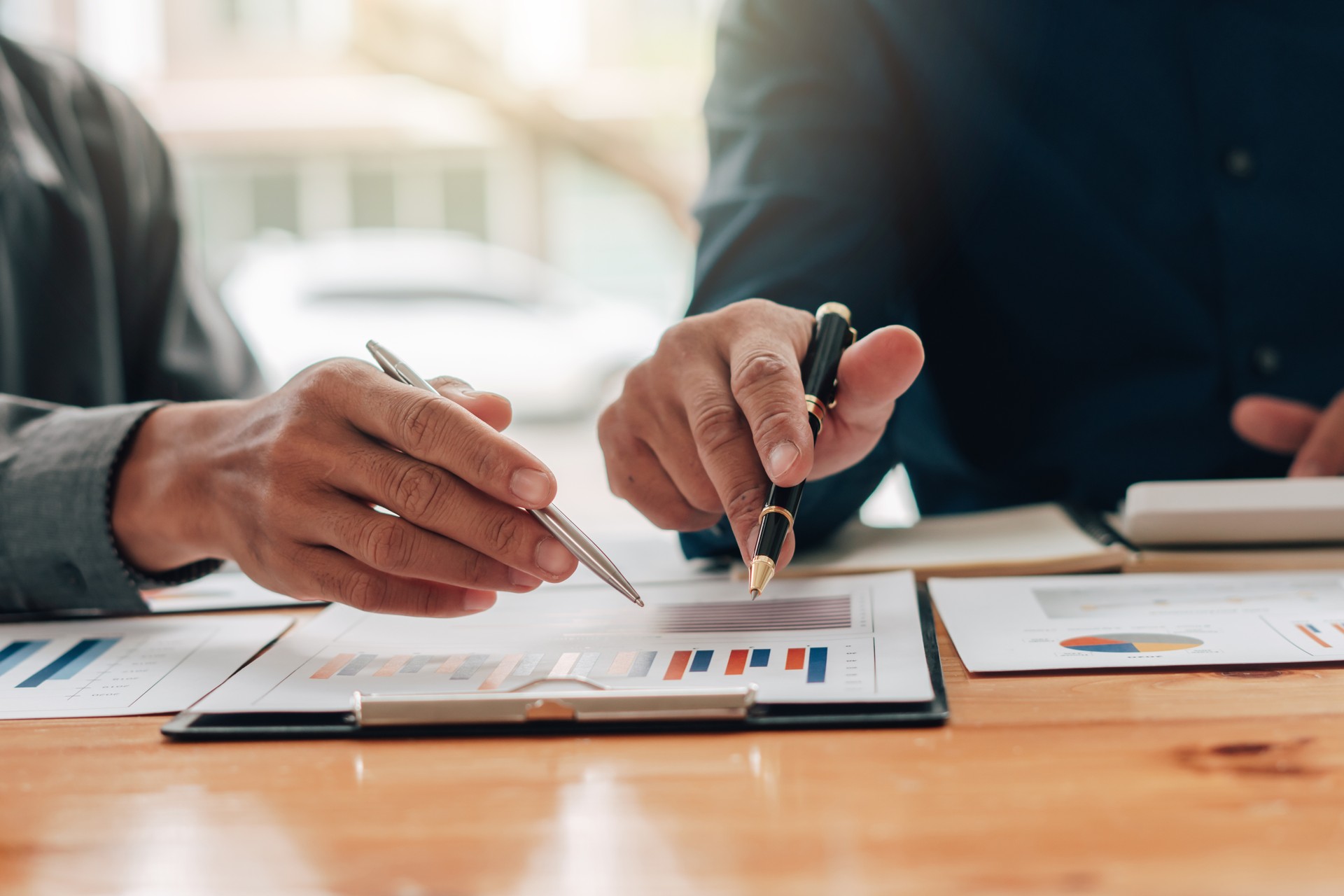 Free Management Contract Review by Boardwise Solutions.