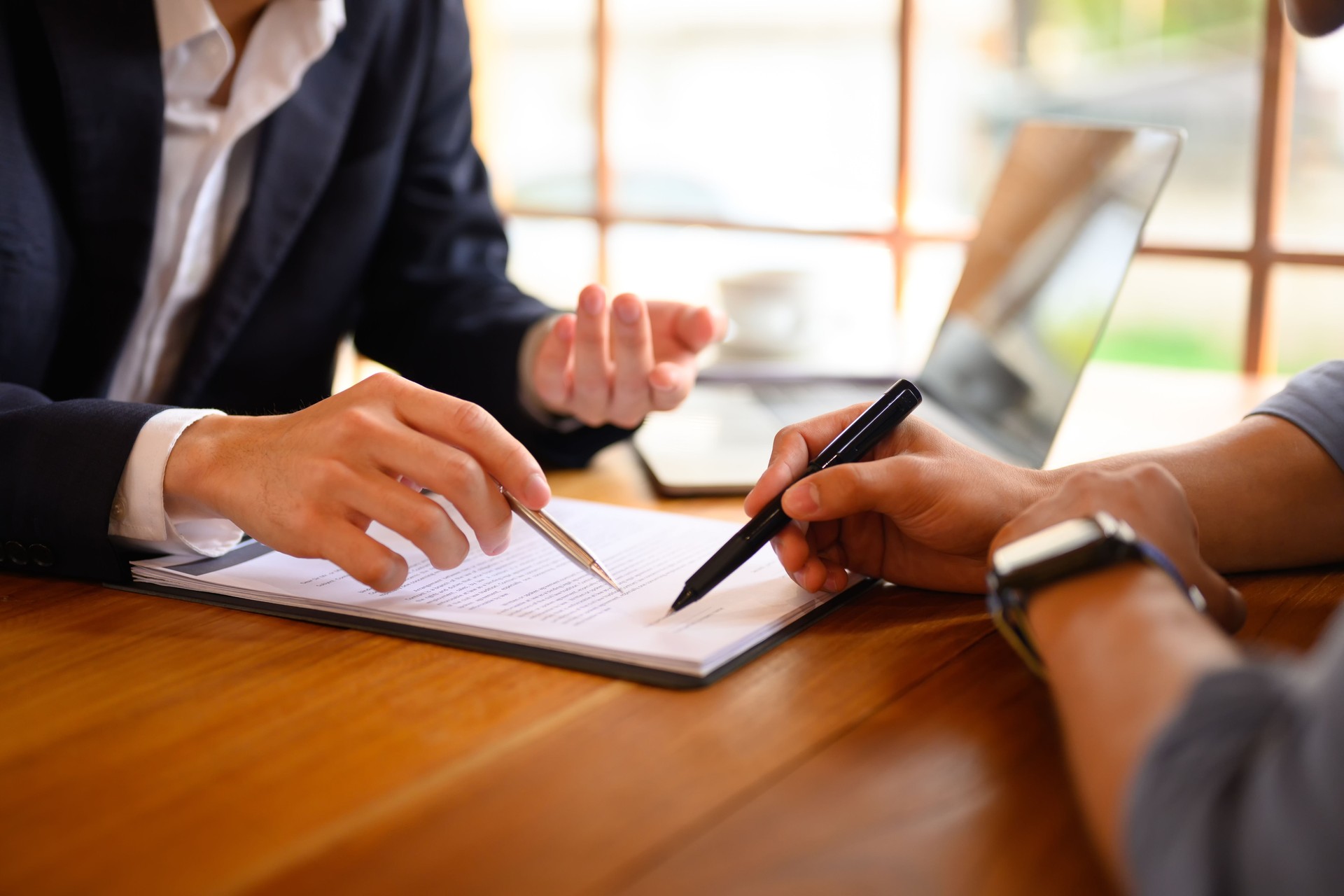 Expert HOA Contract Negotiation Support by Boardwise Solutions.